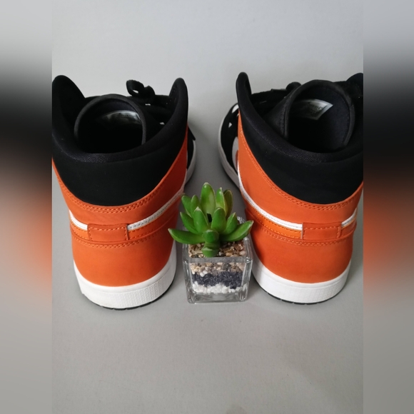 Nike Air Jordan 1 Mid \'Shattered Backboard\' Shoes Men Black  orange White main image 9